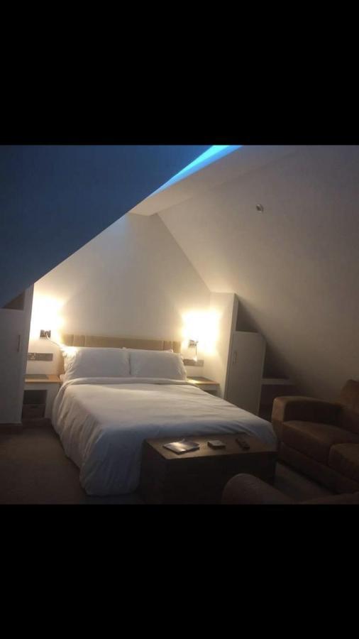 Storm Cottage B&B Hugh Town Екстер'єр фото
